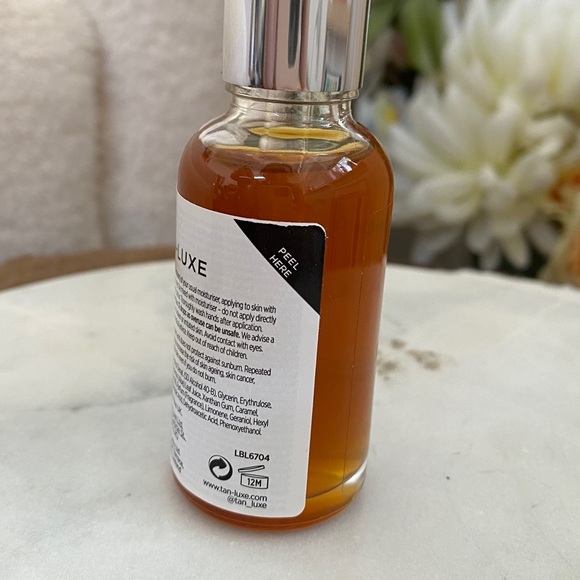 NEW Tan-Luxe THE FACE Illuminating Self-Tan Drops | Light/Medium - Picture 8 of 13